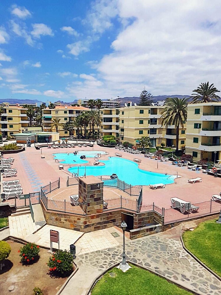 Las Olas — 4-Star Luxury Hotel in Playa Del Ingles, Spain