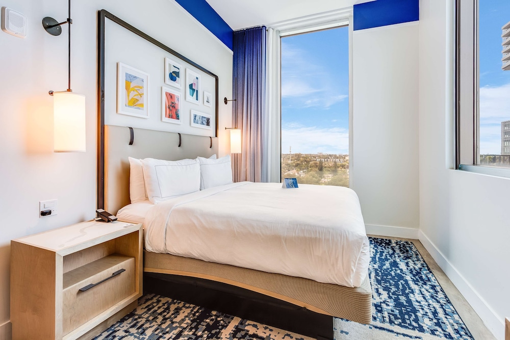 SERENA Hotel Aventura Miami Tapestry Collection by Hilton - photo 40