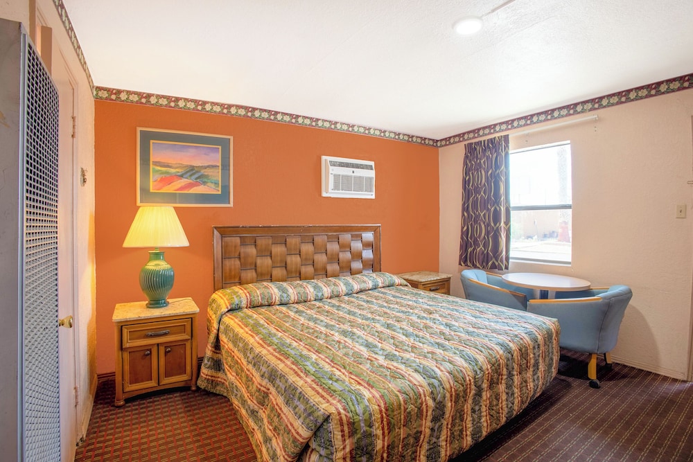 Sands Motel By OYO El Paso near Airport - photo 16