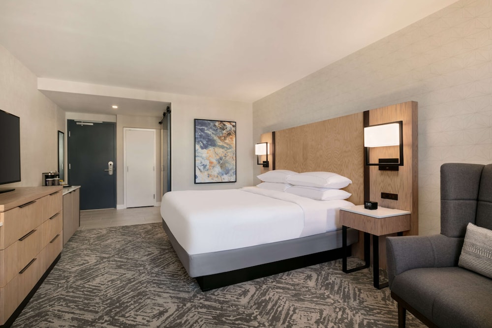 DoubleTree by Hilton Canton Downtown - photo 10