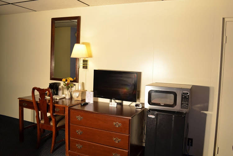 Knights Inn Bluefield - photo 27