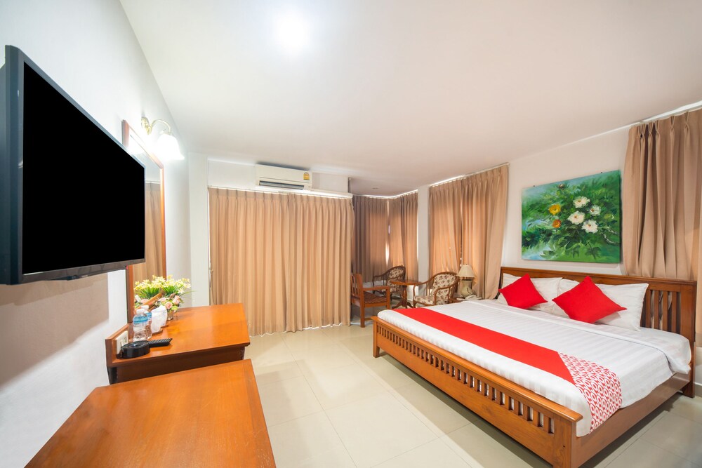 Dee Viking Hotel Patong in Patong, Thailand