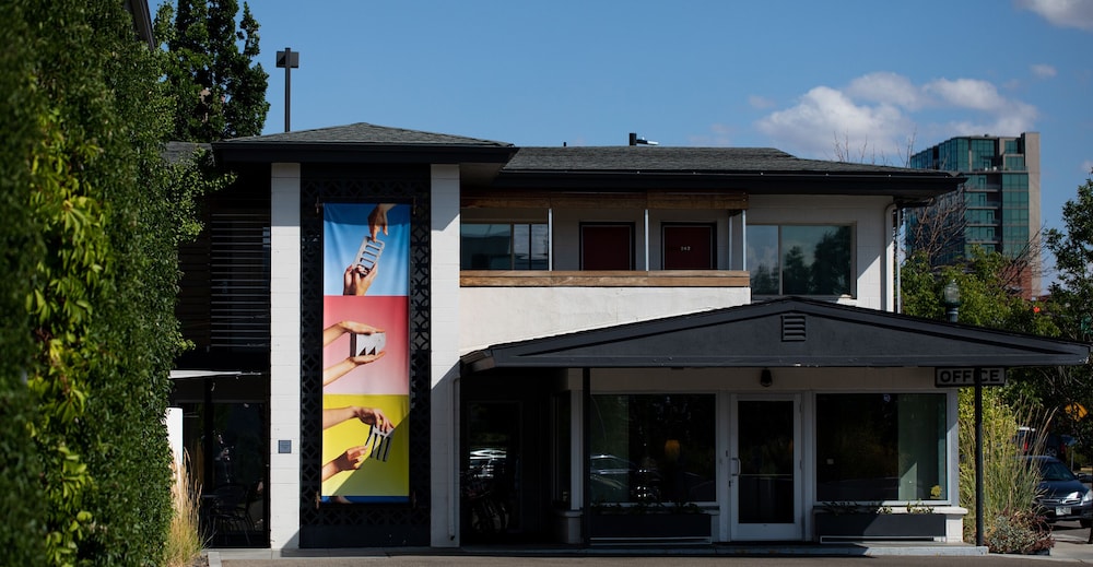 Modern Hotel - photo 80