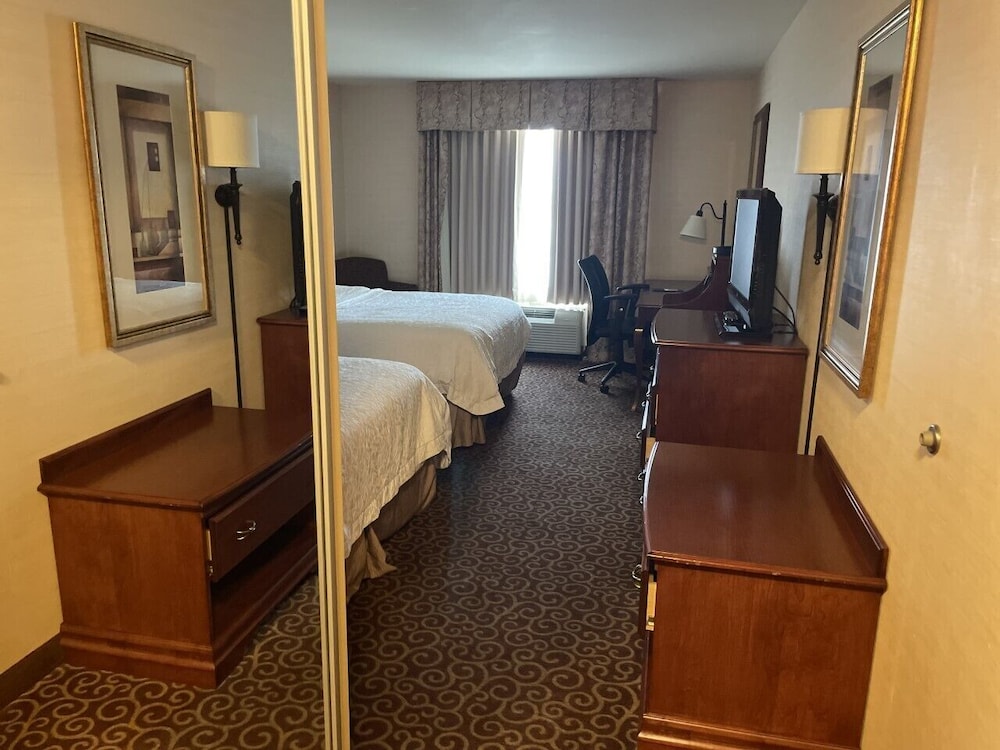 Hampton Inn Rawlins - photo 21