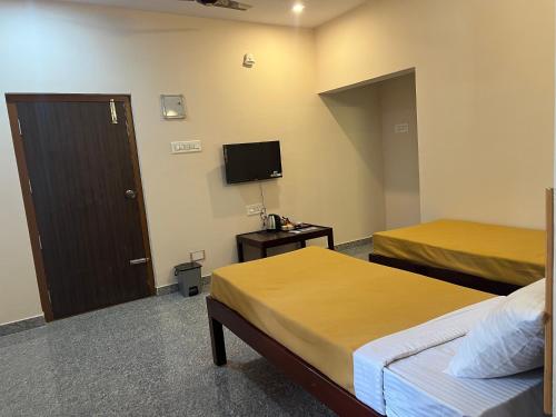 Rt Service Apartments Hotel — Velankanni — photo 2
