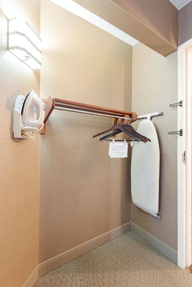 Wyndham Omaha West Dodge - photo 19