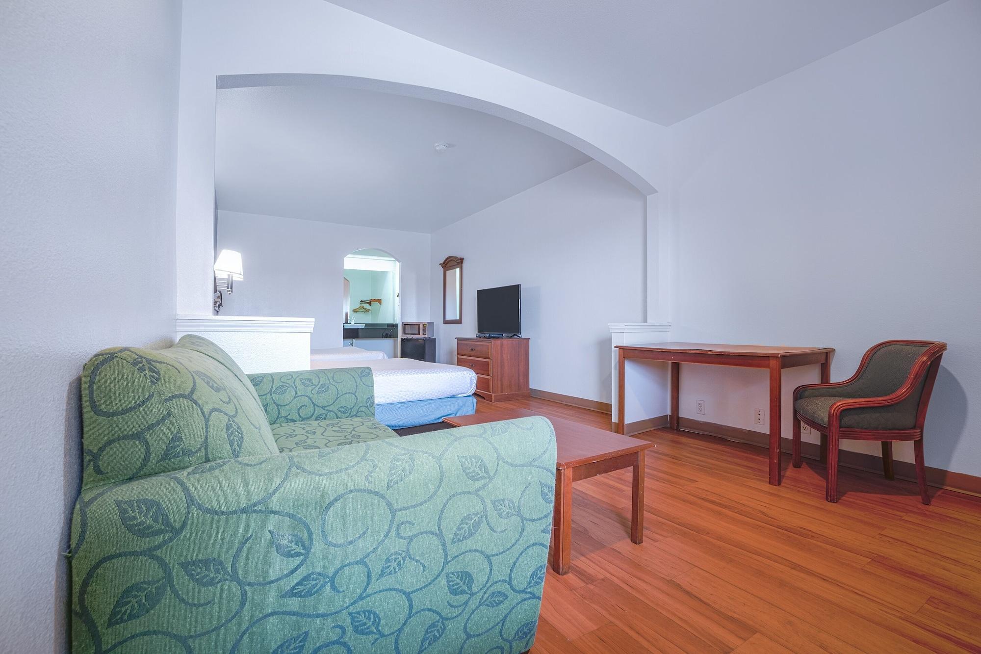 Motel 6 Galveston Seawall - photo 13