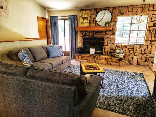 Treehouse Cottage — Crestline — photo 2