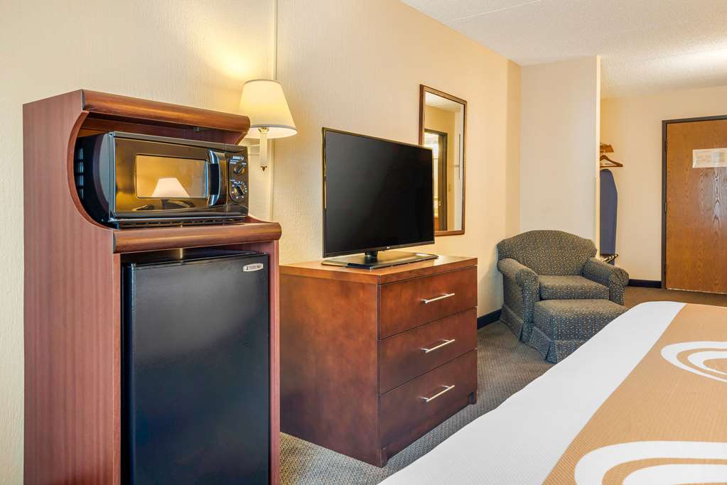 Quality Inn & Suites Zanesville City Center - photo 4