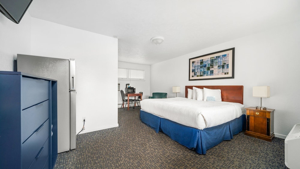 Grand Traverse Motel - photo 18
