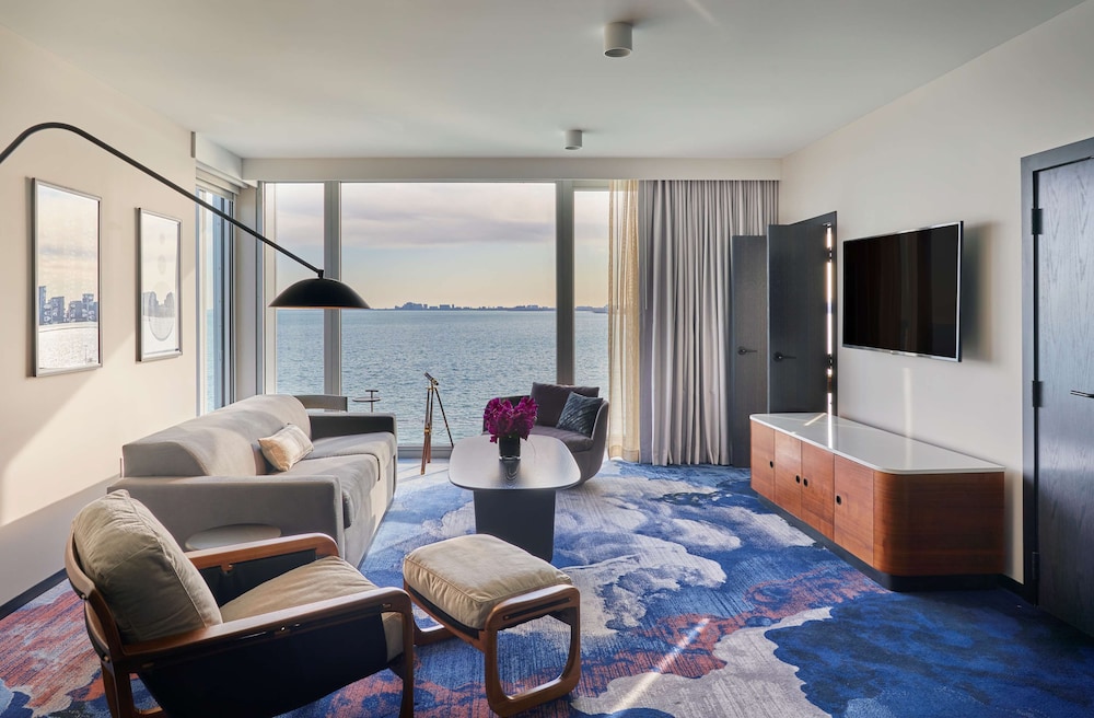 Sable at Navy Pier Chicago Curio Collection by Hilton - photo 21