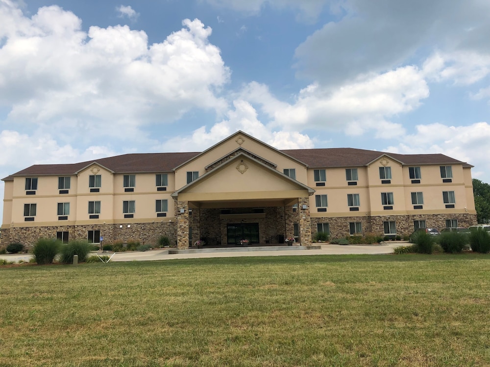 Country View Inn & Suites - photo 44