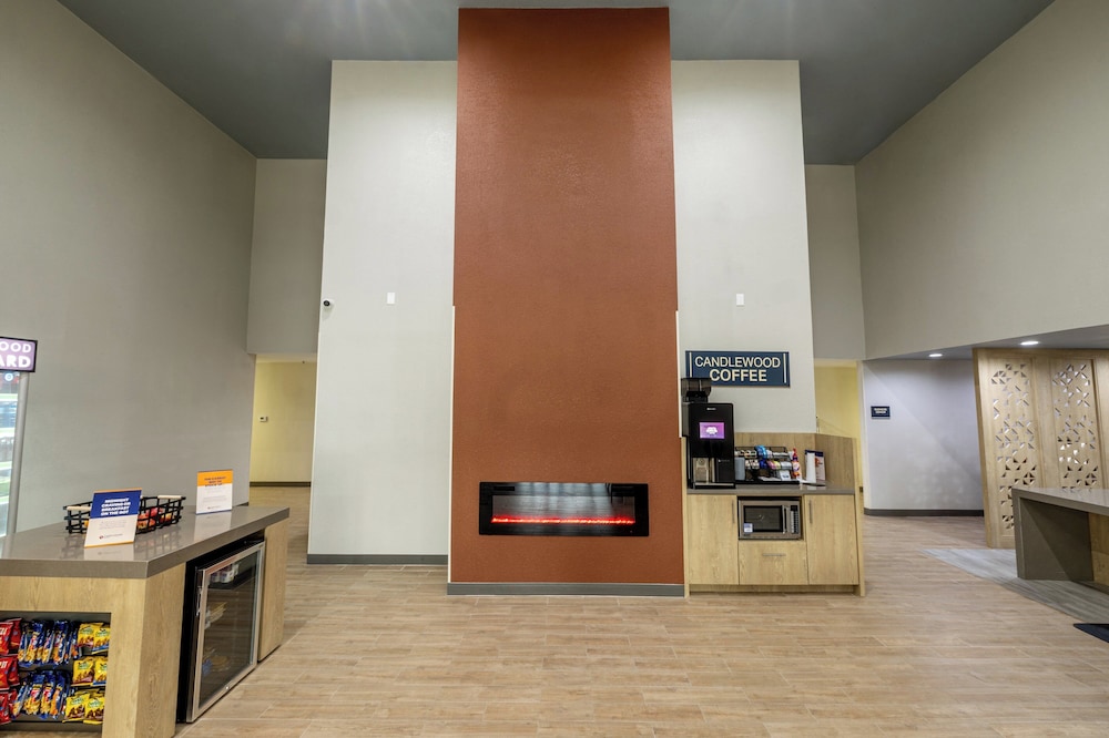 Candlewood Suites Wichita Northwest - photo 59