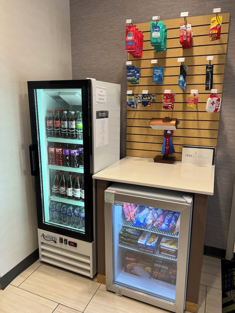 Holiday Inn Express Hotel & Suites Beatrice an IHG Hotel - photo 3