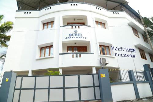 Down Town Holidays — 4-Star Luxury Hotel in Thiruvananthapuram, India