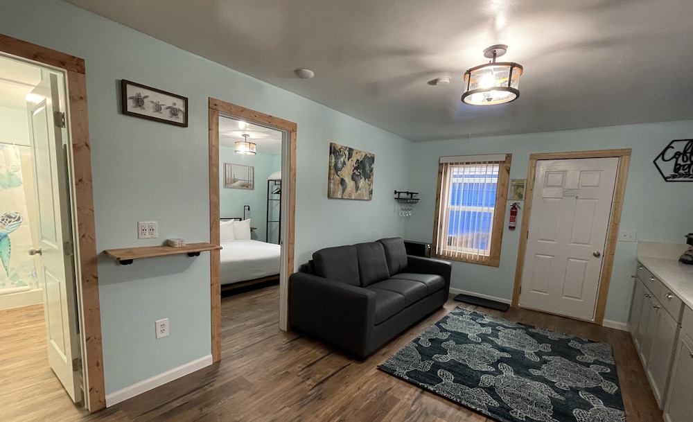 The Anchorage Motel - photo 23