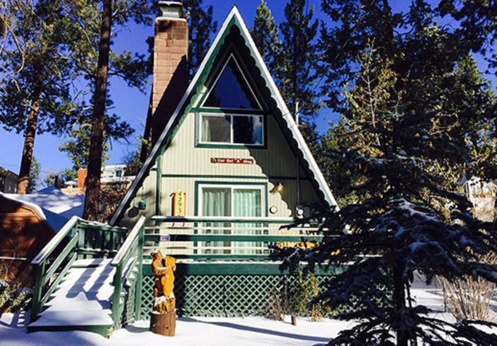 The Getaway Amazing and cozy escape With beautiful views of the Bear Mountain slopes - photo 3