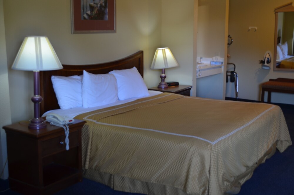 Quality Suites Abilene TX - photo 26