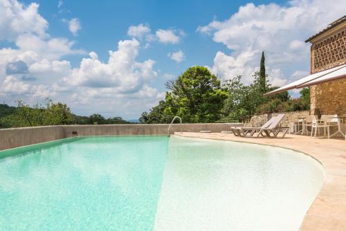 Brotes Appartamento Castagno — 4-Star Luxury Hotel in Sovicille, Italy