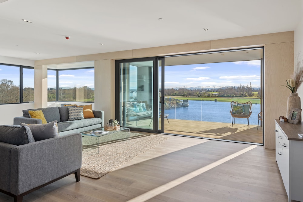 Clearwater Quays Apartments — 4-Star Luxury Hotel in Christchurch, New Zealand