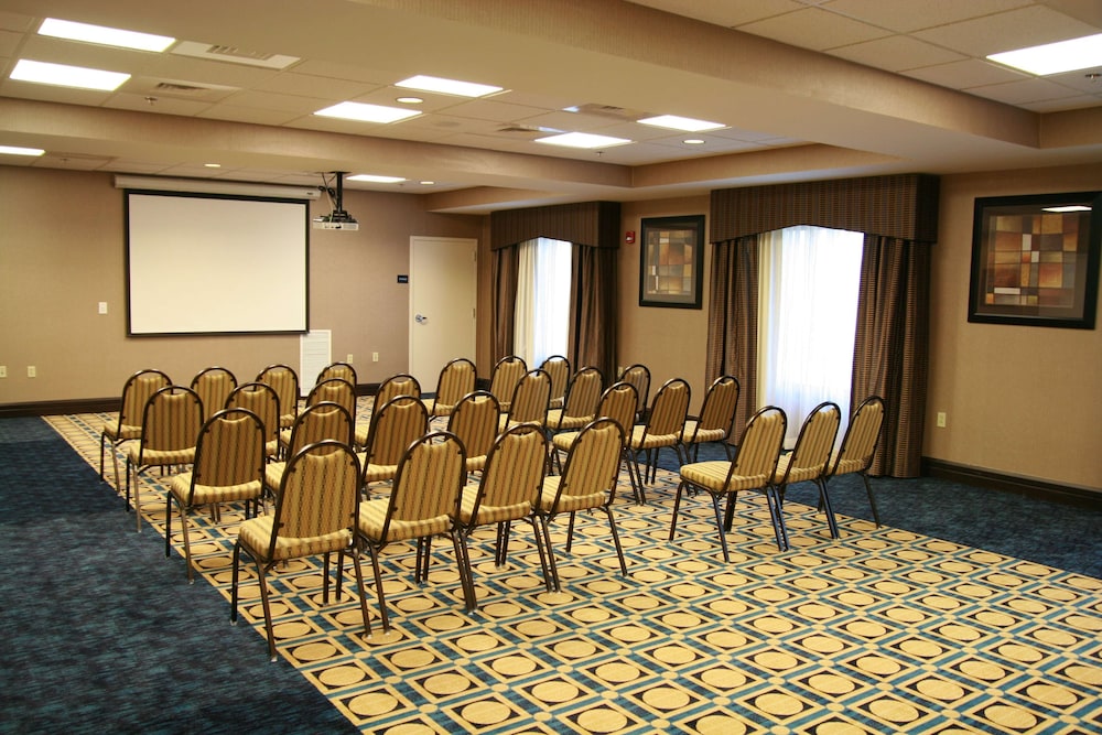 Hampton Inn Topeka - photo 26