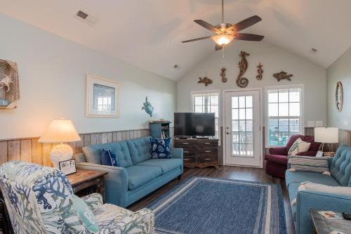 Sherrys Paradise by Oak Island Accommodations - photo 2