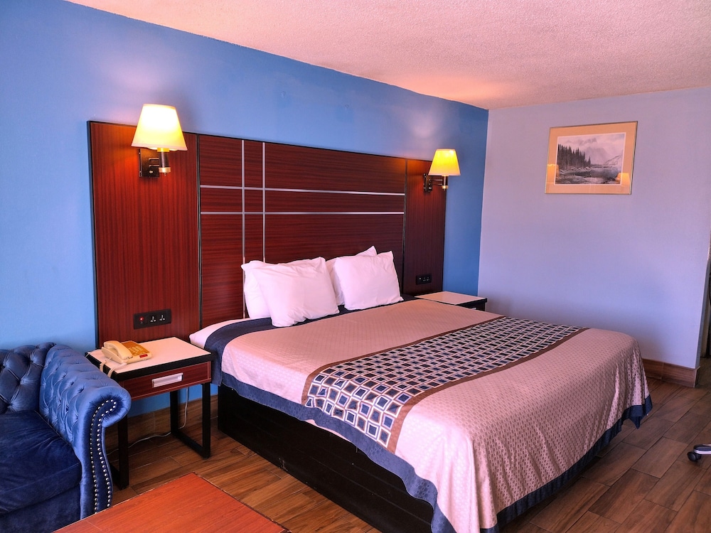 Rodeway Inn Richland Jackson South - photo 3