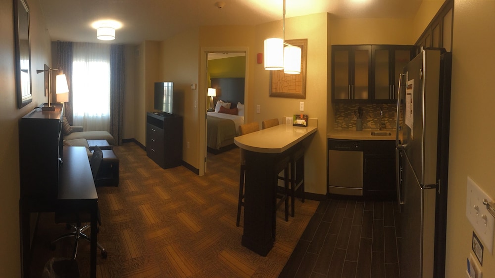 Staybridge Suites Merrillville an IHG Hotel - photo 4