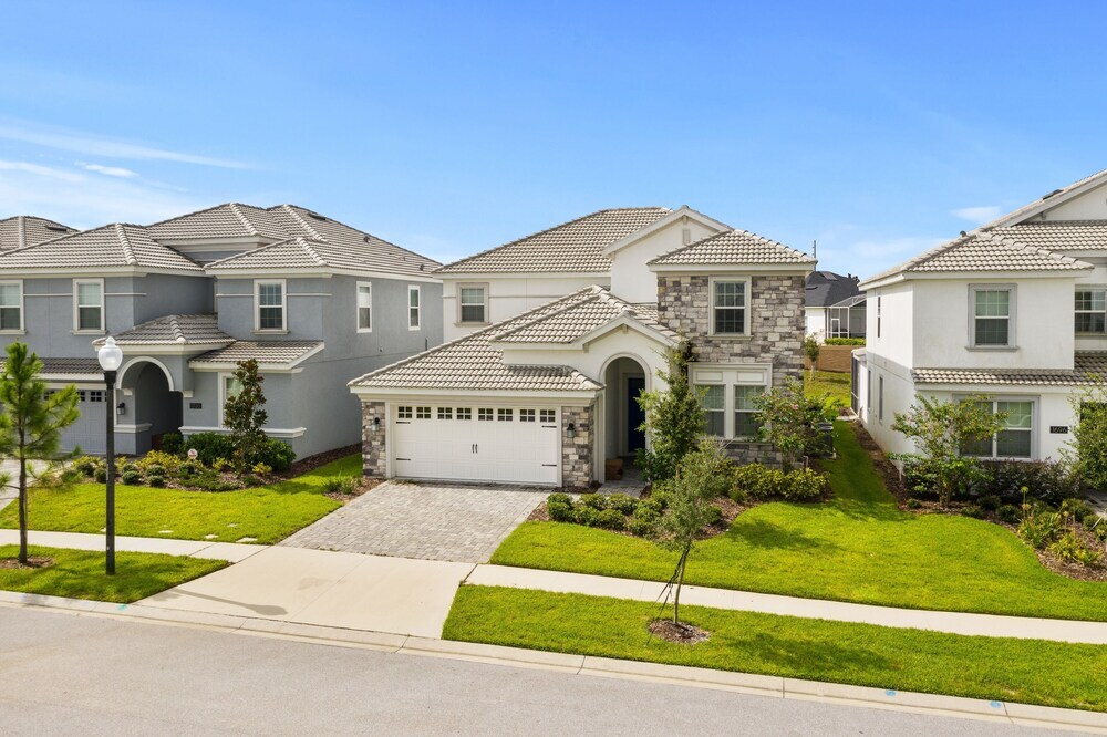 Grhmvd1700 Champions Gate Resort 9 Bed 5 Baths House — 4-Star Luxury Hotel in Davenport, United States