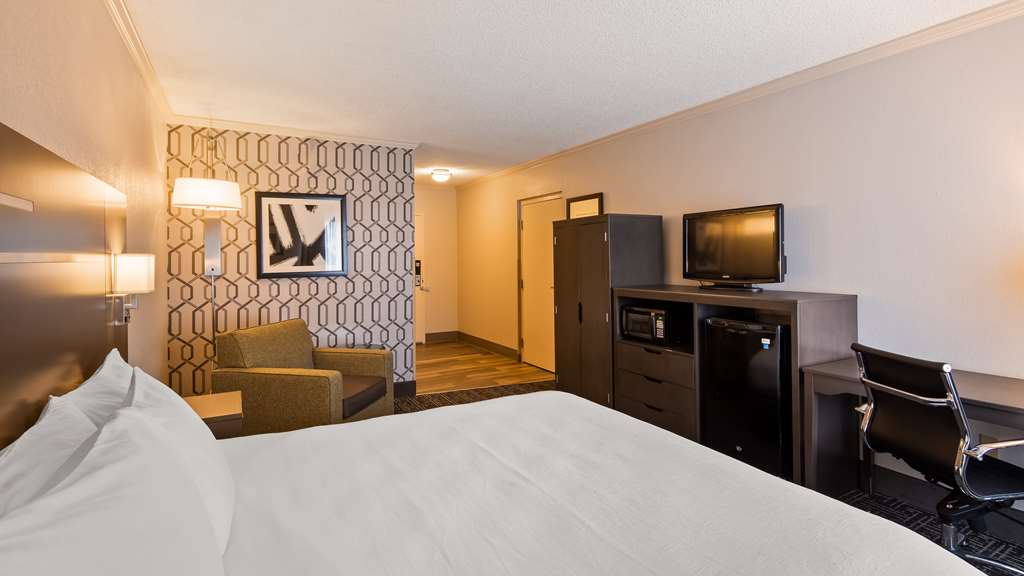 Best Western Plus Morristown Conference Center Hotel - photo 16