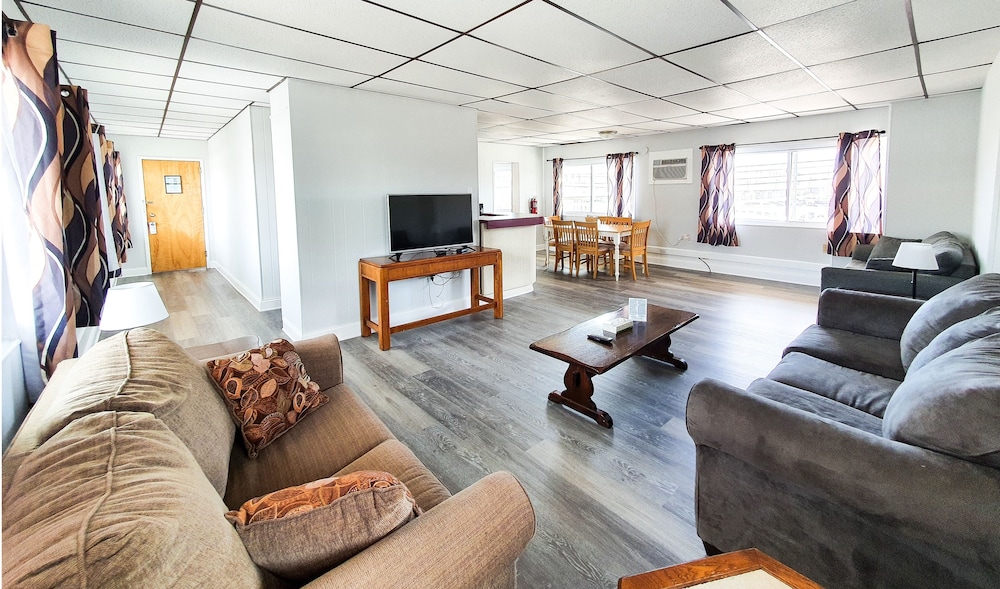 The Coral Sands Motel - photo 30
