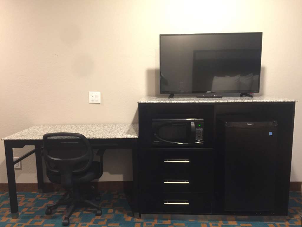SureStay Hotel by Best Western Brownsville - photo 18
