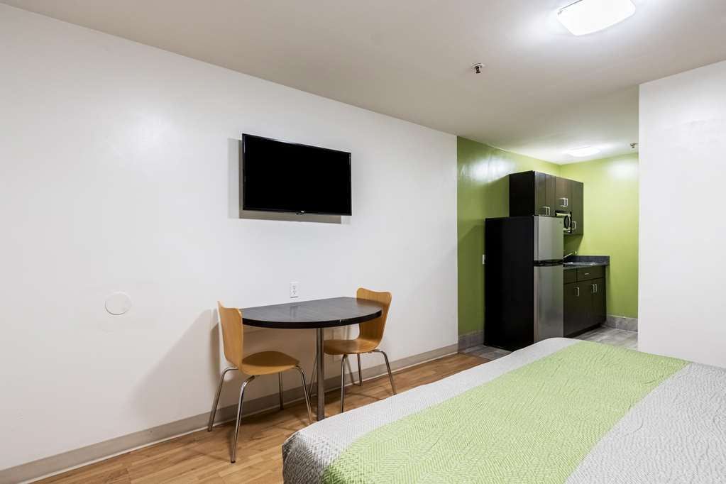 Studio 6 Extended Stay Savannah GA - photo 11