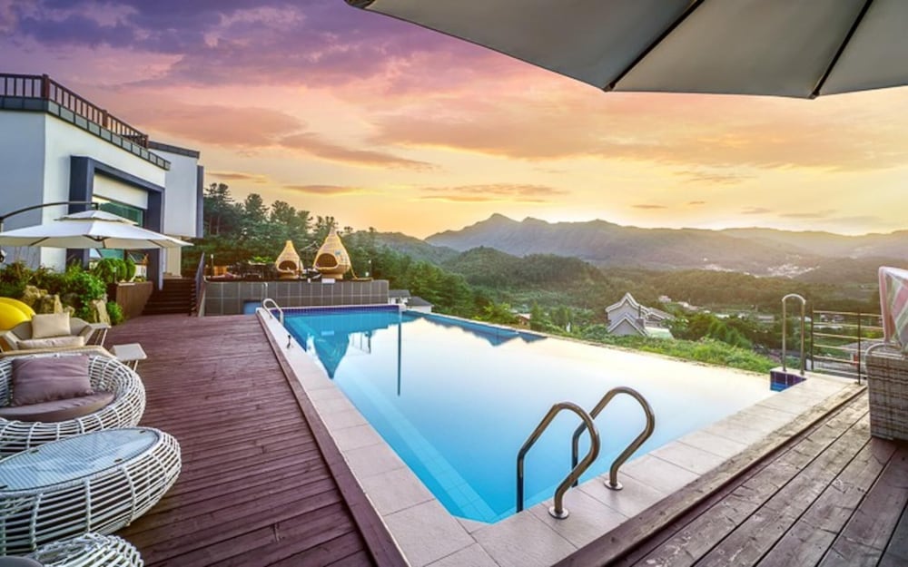 Gapyeong Bobo Dog Pool Villa — 4-Star Luxury Hotel in Gapyeong, South Korea