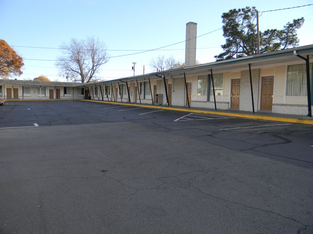 Fairfax Motel - photo 20