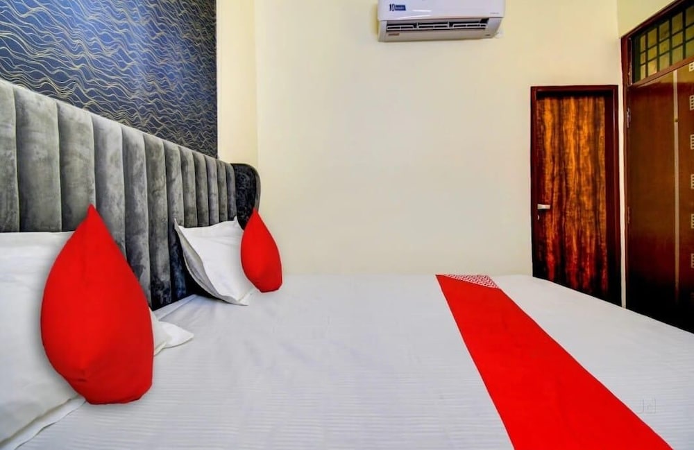 Hotel White Hut — Bahadurgarh — photo 2