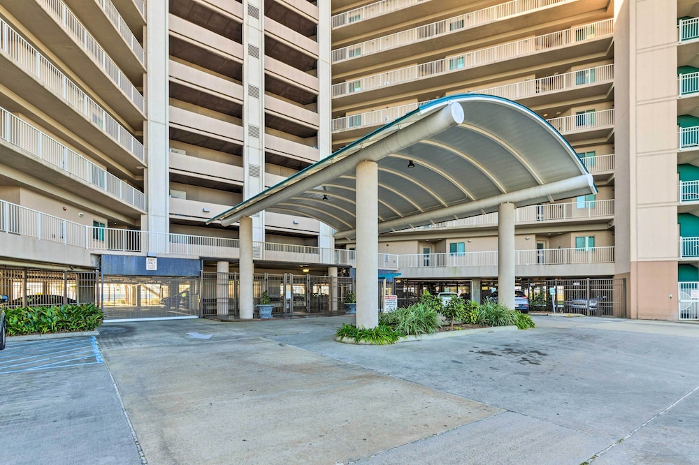 Sunny Beachfront Biloxi Condo with Resort Amenities - photo 29