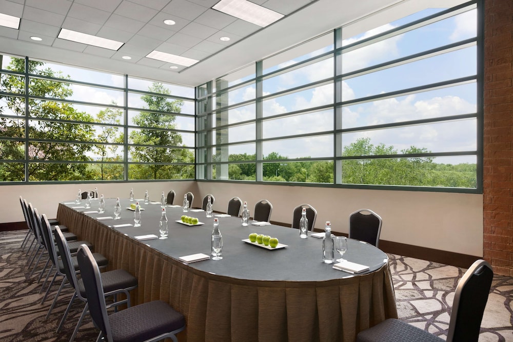 Embassy Suites by Hilton Charleston Airport Convention Ctr - photo 45