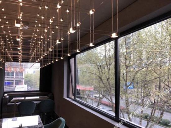 Comfortable Hotel - carbon neutral hotel in Jiaxing