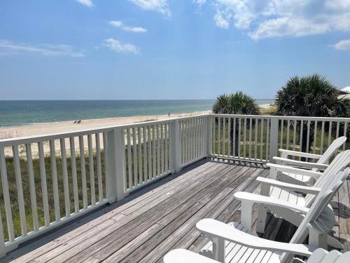 Southern Splendor BF Private Pool 6BR — hotel in Eastpoint