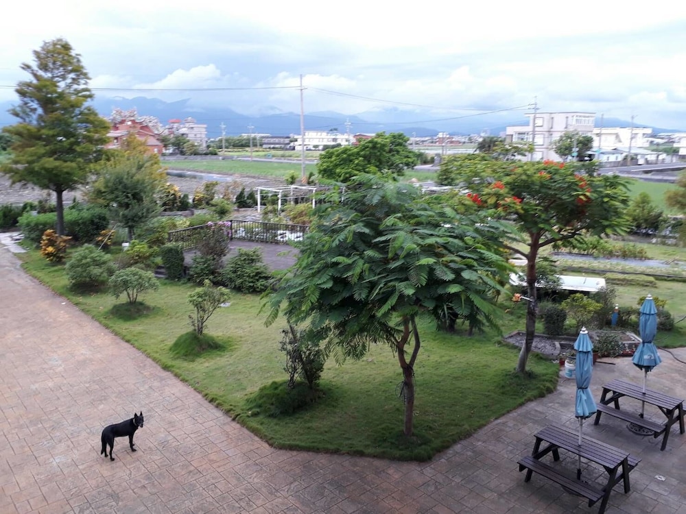Vanilla Sky - carbon neutral hotel in Yilan