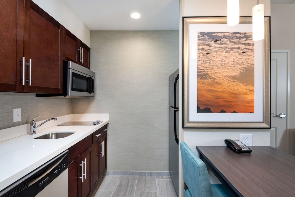 Homewood Suites by Hilton Fayetteville - photo 20