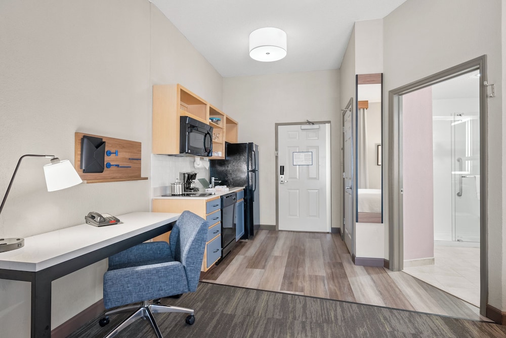 Candlewood Suites Bordentown Trenton by IHG - photo 21