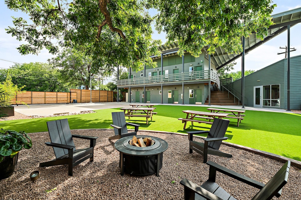 Webber East - carbon neutral hotel in Austin