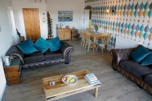 Luxury Modern Barn Conversion - last minute hotel in Unknown City