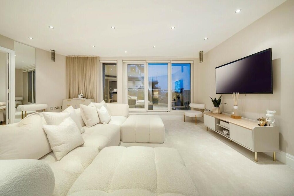 Riverside Retreat in Central London — 4-Star Luxury Hotel in London, United Kingdom