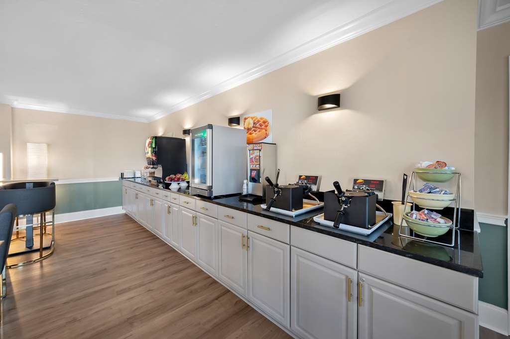 Quality Inn Fort Myers Cape Coral - photo 29