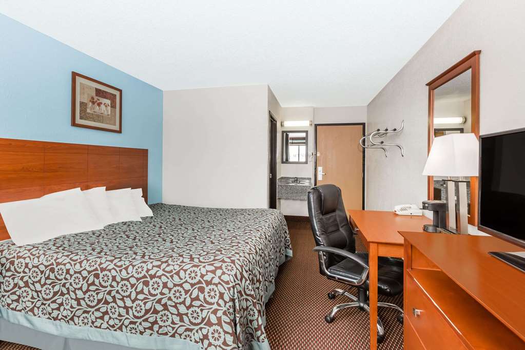 Days Inn by Wyndham Ankeny Des Moines - photo 30