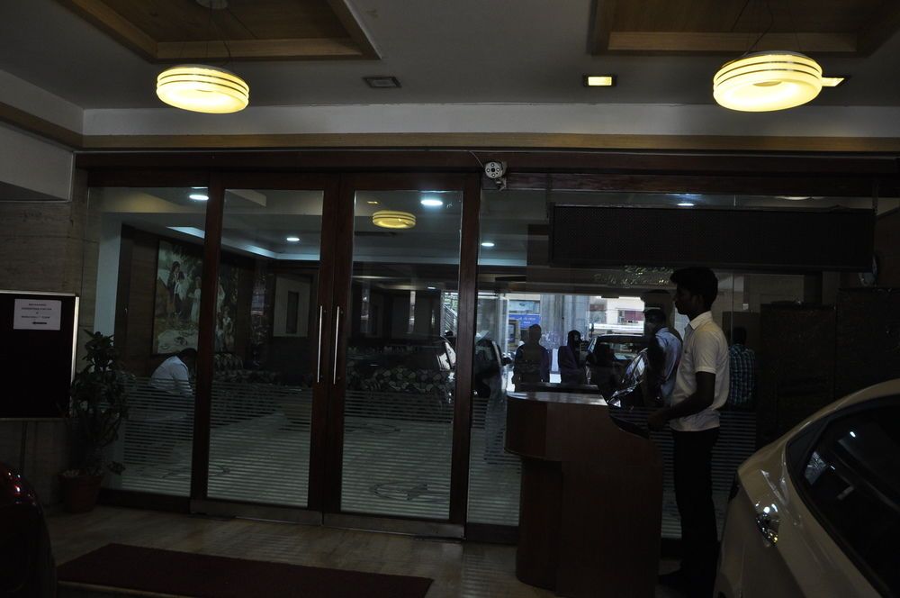 Fast Track Vadapalani - last minute hotel in Chennai