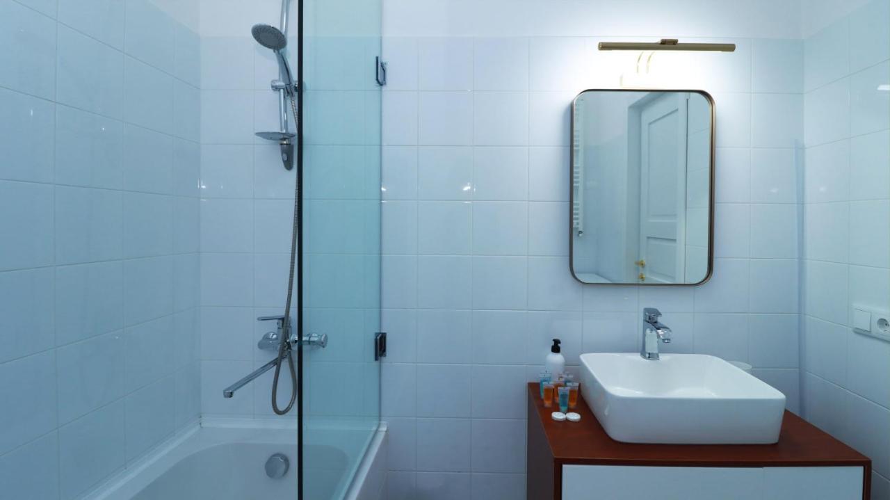Stylish & Authentic 2BR Retreat in Central Tbilisi Wehost